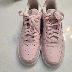 Nike Womens Air Force 1 low